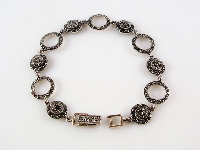 Pulsera circulos de Plata vieja con Marquesitas