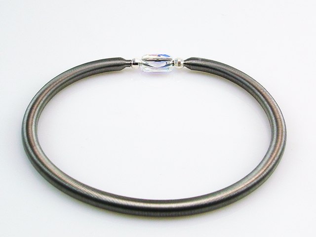 Pulsera muelle de Acero con cristal Swarovski