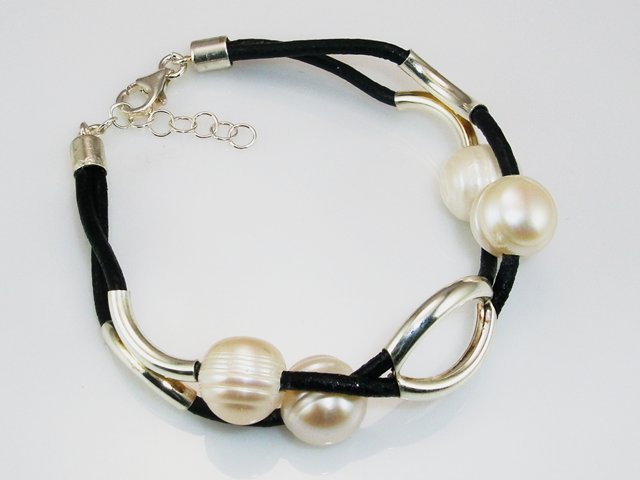 Pulsera Cuero negro y Plata con perlas cultivadas