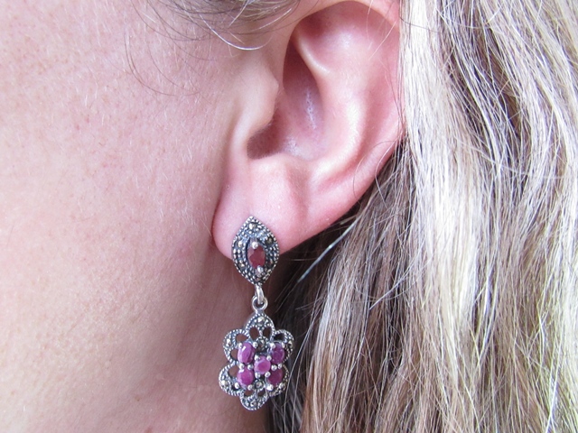 Pendientes Plata vieja con Marquesita y Rubí 1