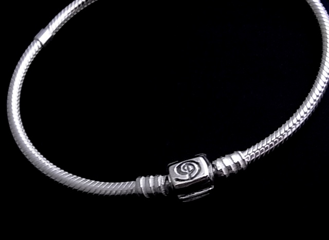 Pulsera de Plata Lisa   20 Cm.