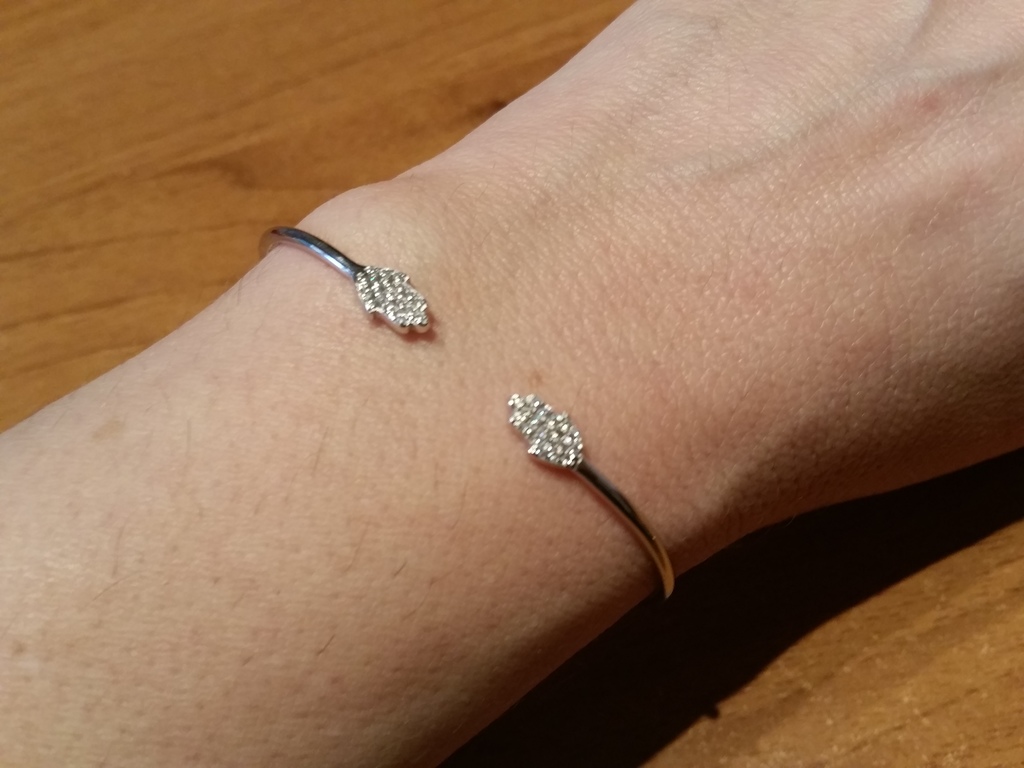 Pulsera rígida con Manos de Fátima de Plata y Circonitas 2
