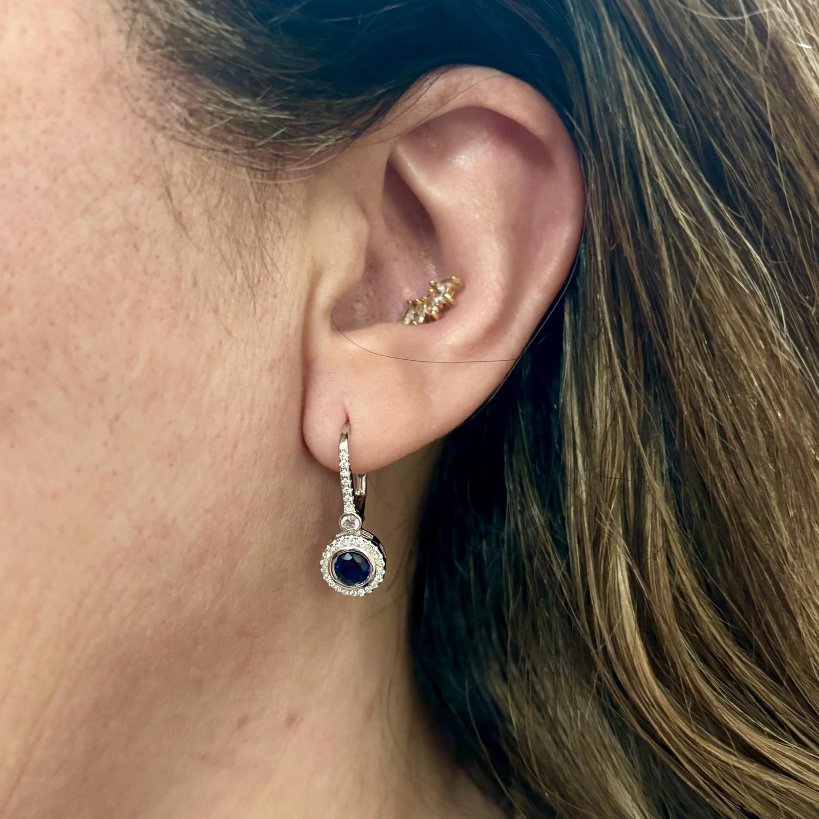 Pendientes largos de Plata rodiada con Circontias blancas y azul 2