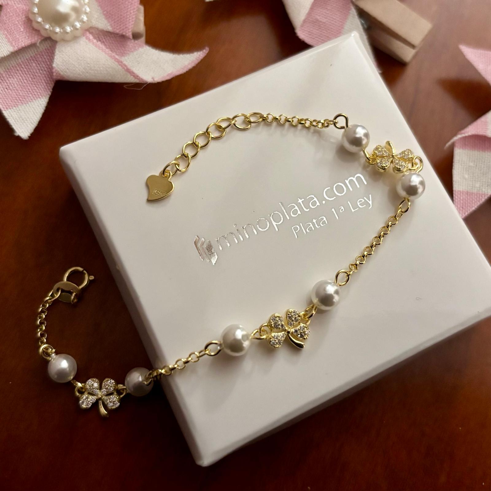 Pulsera trébol de Plata chapada dorada con Perlas niña comunión 2