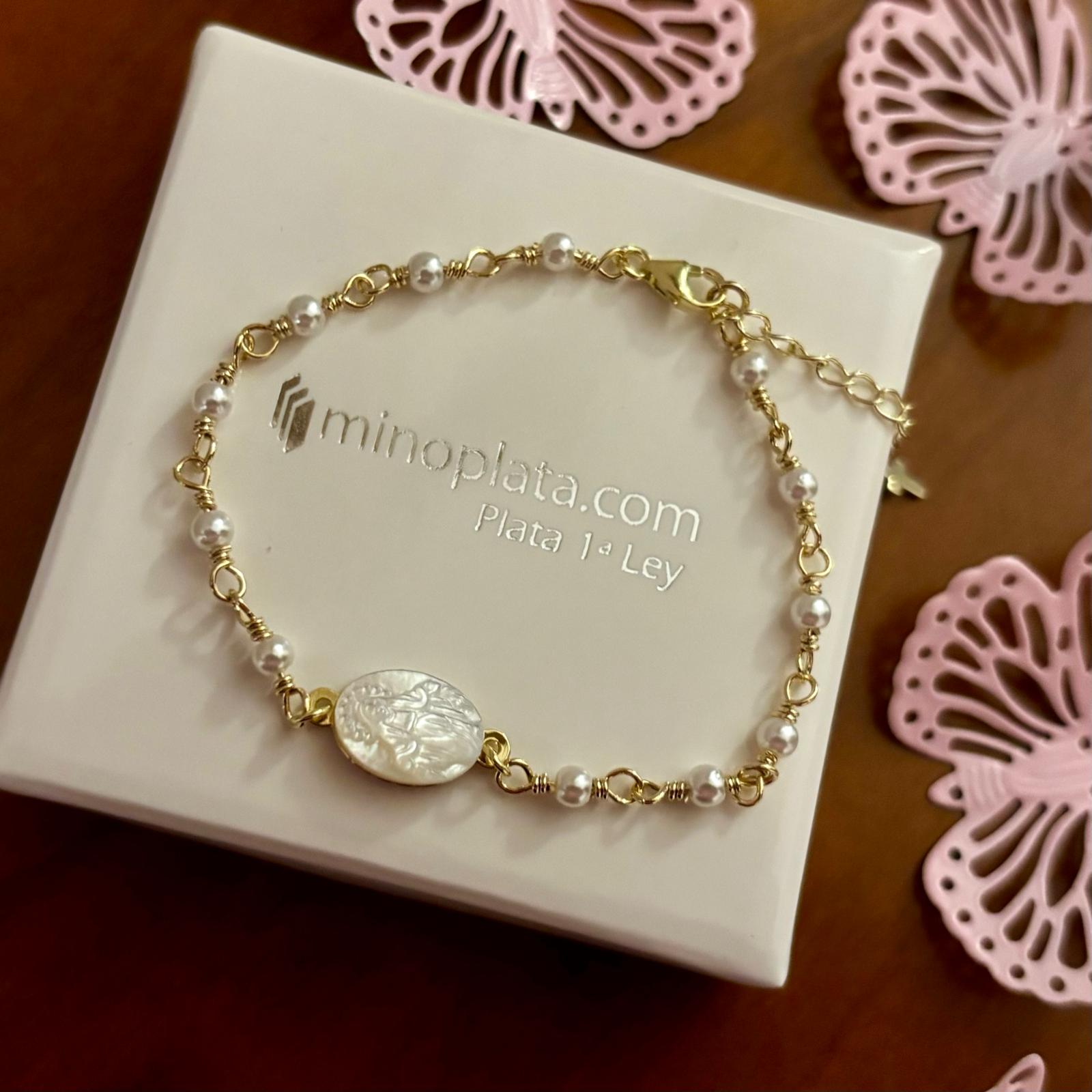 Pulsera Virgen Milagrosa de Nácar con Perlitas cultivadas en Plata dorada 2