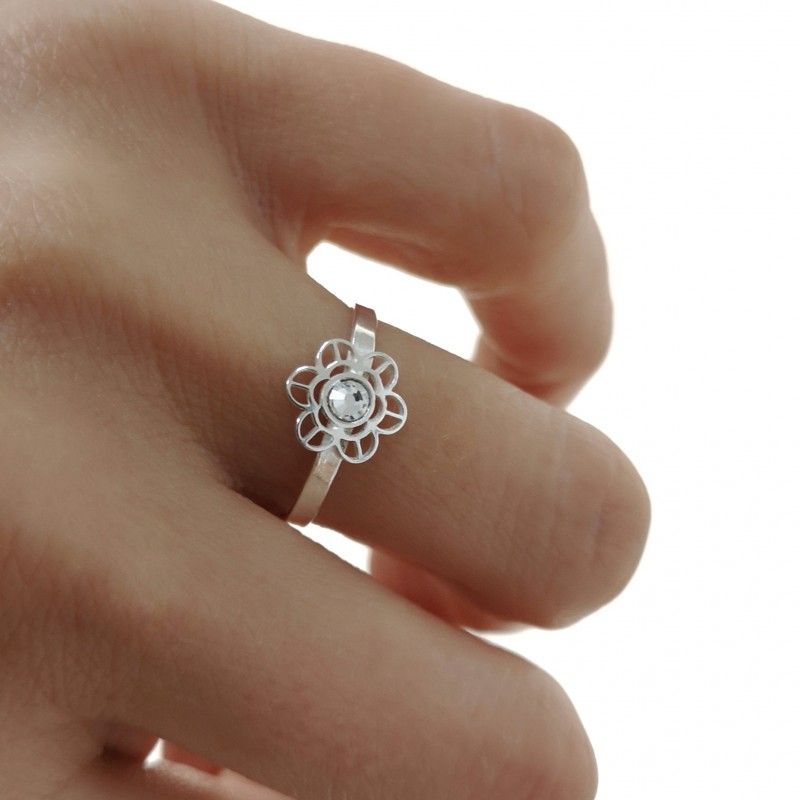 Aderezo flor de Plata de ley y Circonita para niña_1