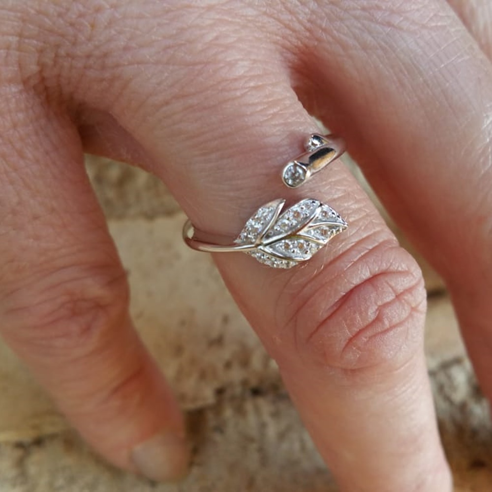 Anillo abierto de Plata rodiada hoja con Circonitas 2