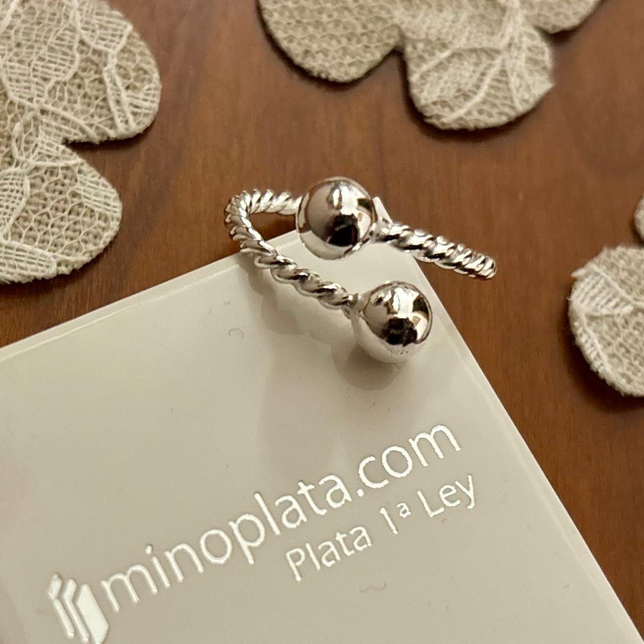 Anillo bolas 6 Mm. y cuerpo reliado de Plata de ley 2