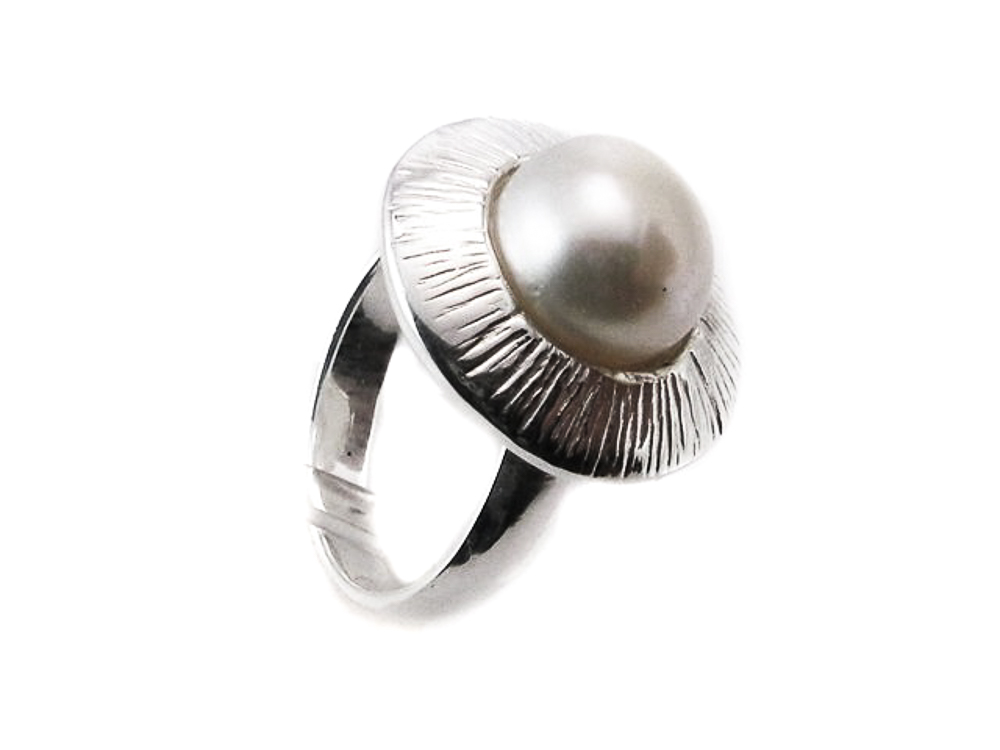 Anillo en Plata de Ley Flor con Perla