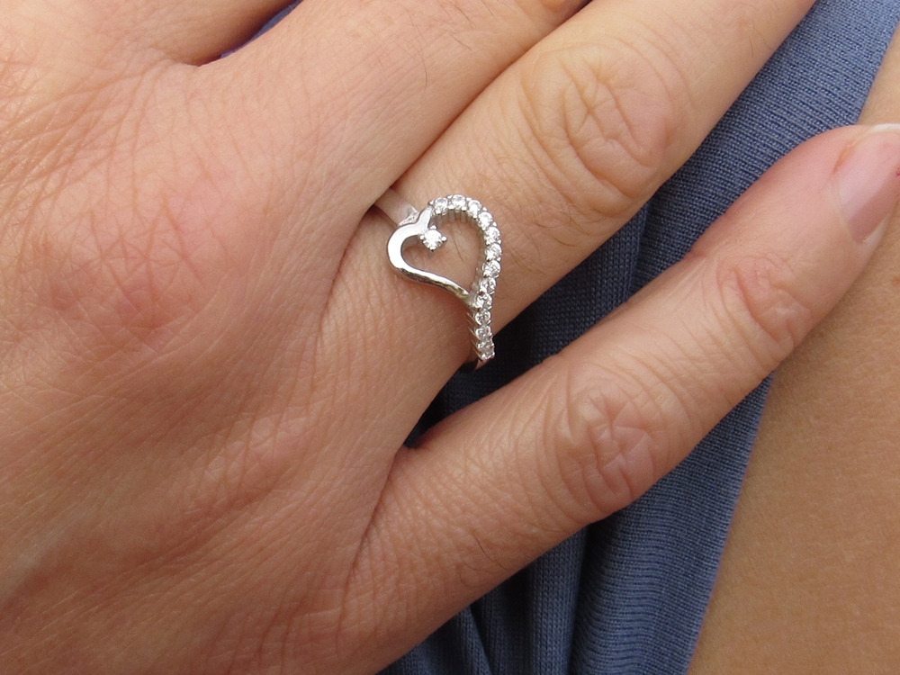 Anillo para mujer corazón de Plata rodiada y Circonitas 2