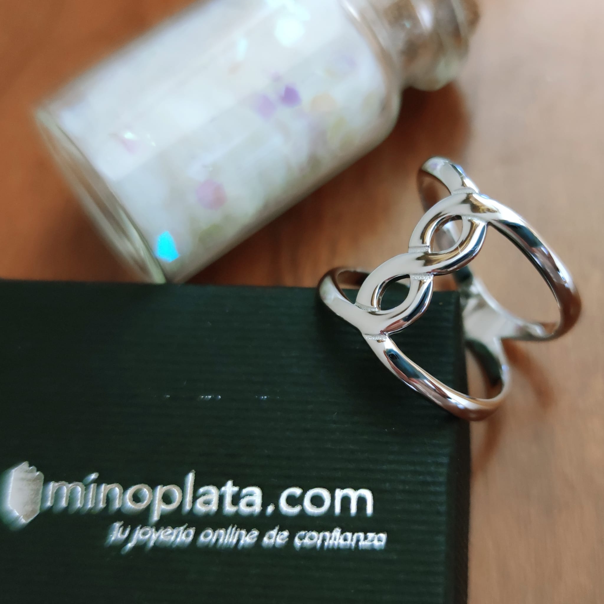 Anillo infinito de Plata de ley rodiada para mujer 1