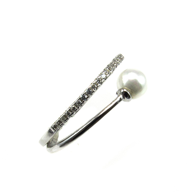 Anillo de mujer en Plata rodiada con Perla y Circonitas blancas