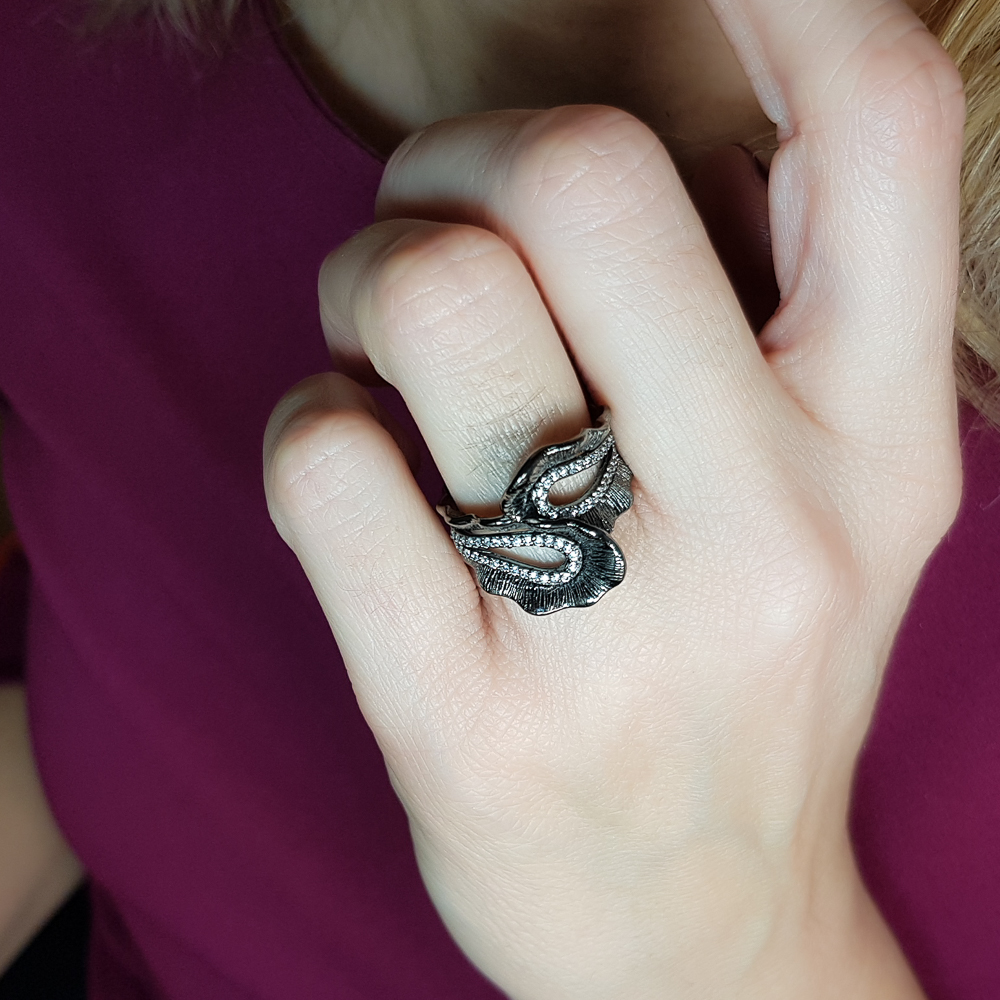 Anillo de Plata de ley en rutenio negro con Circonitas 1