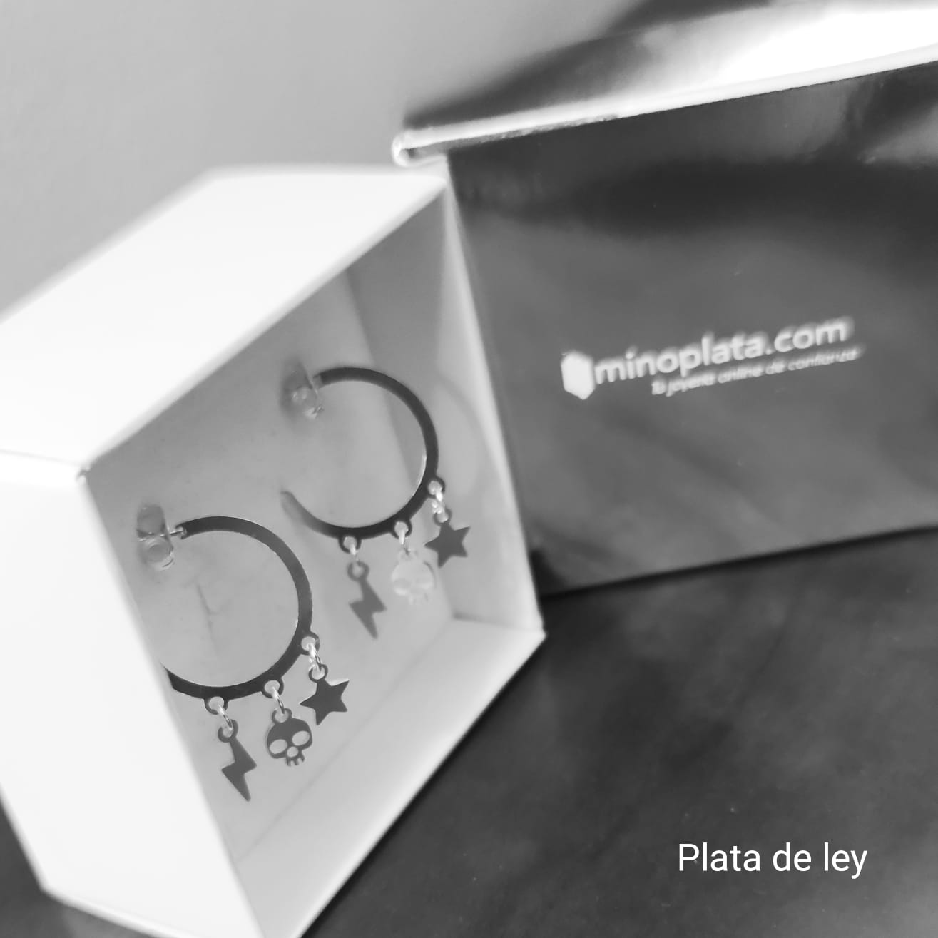 Pendientes aros calavera, estrella y rayo de Plata de ley 17 Mm. 4