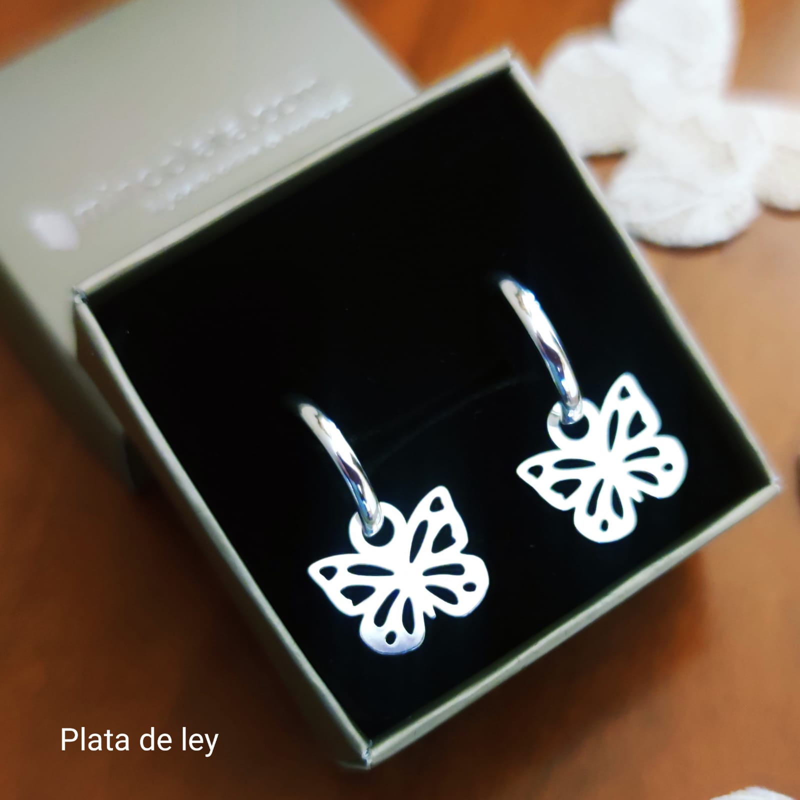 Pendientes Aro 14mm de Plata de ley con Mariposa colgante 3