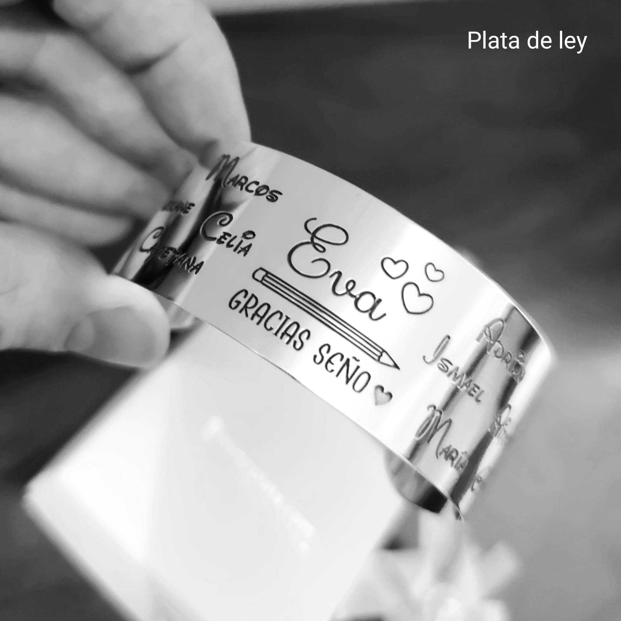 Brazalete Seño de Plata de ley personalizado con nombres 25 Mm 3