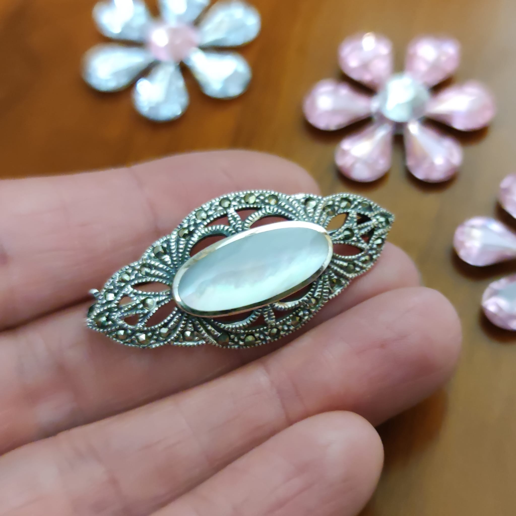Broche de Plata con Marcasitas y nácar_1