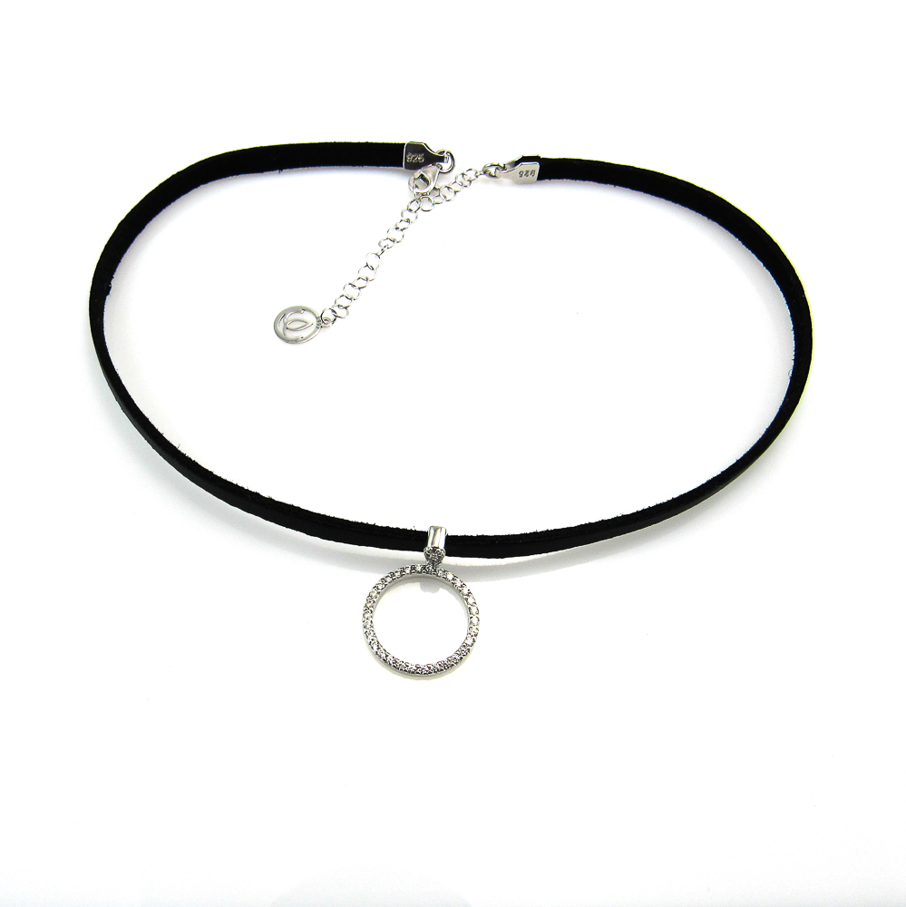 Choker en Piel negra con colgante círculo de Plata y Circonitas