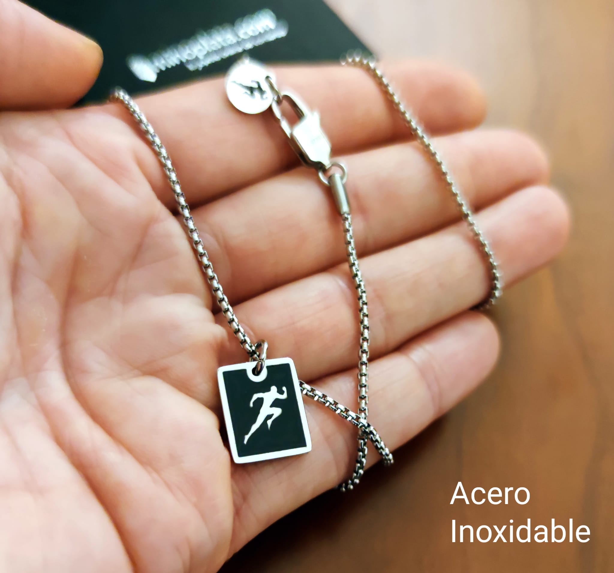Collar de Acero inoxidable placa corredor atletismo 1