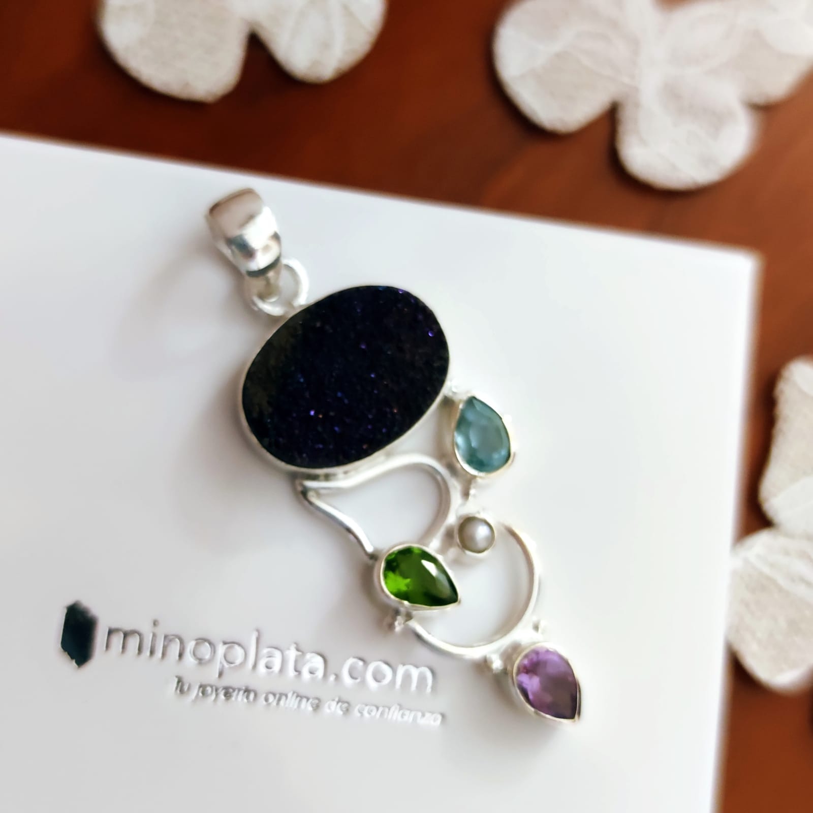 Colgante Azurita opaca y piedras multicolor en Plata de ley