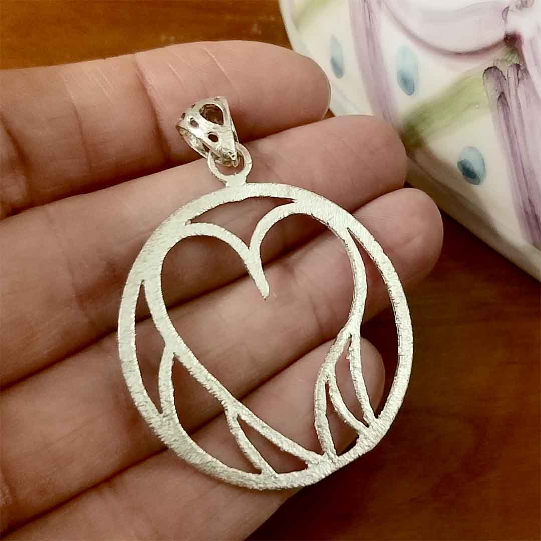Colgante de Corazon en Plata de ley satinada 2