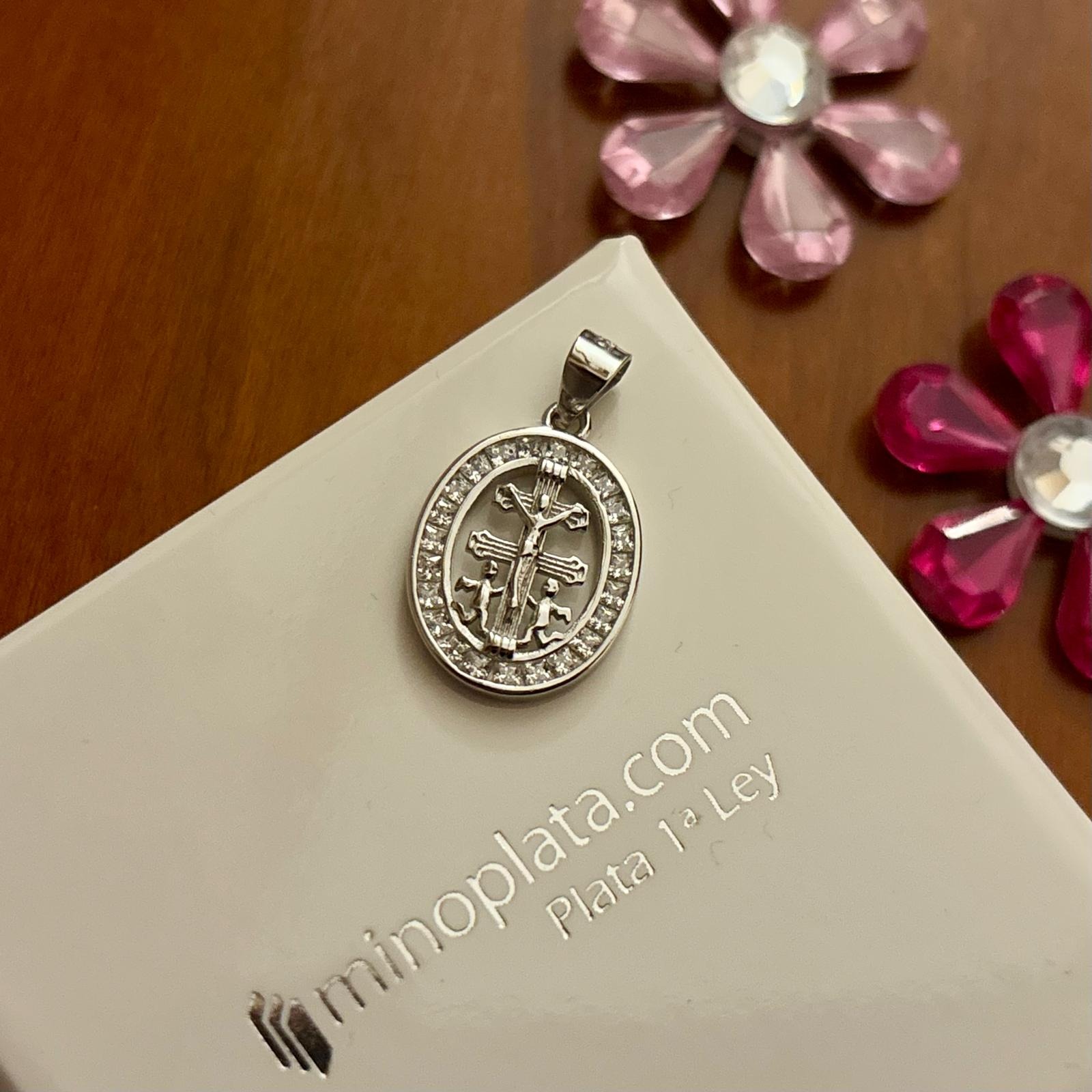 Medalla Cruz de Caravaca de Plata rodiada con Circonitas 3
