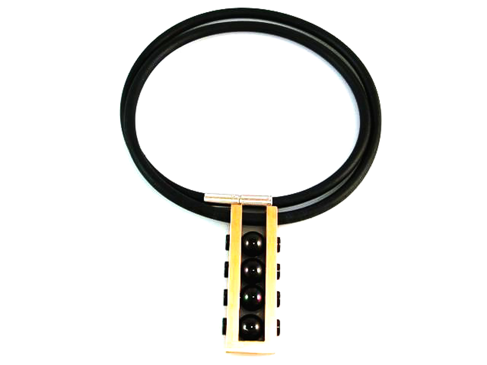 Colgante de Acero con Cordón de caucho para hombre