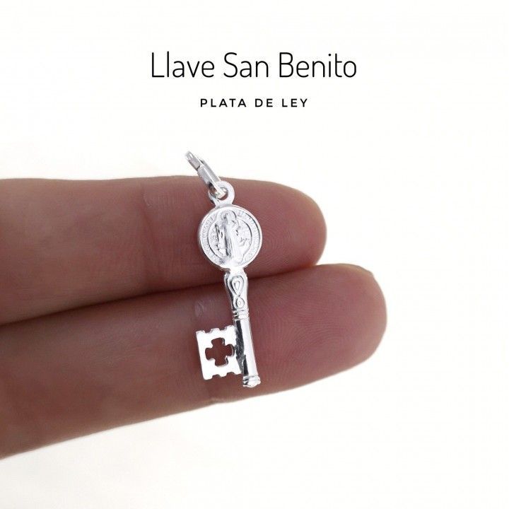 Colgante Llave de San Benito de Plata de ley 925 22mm