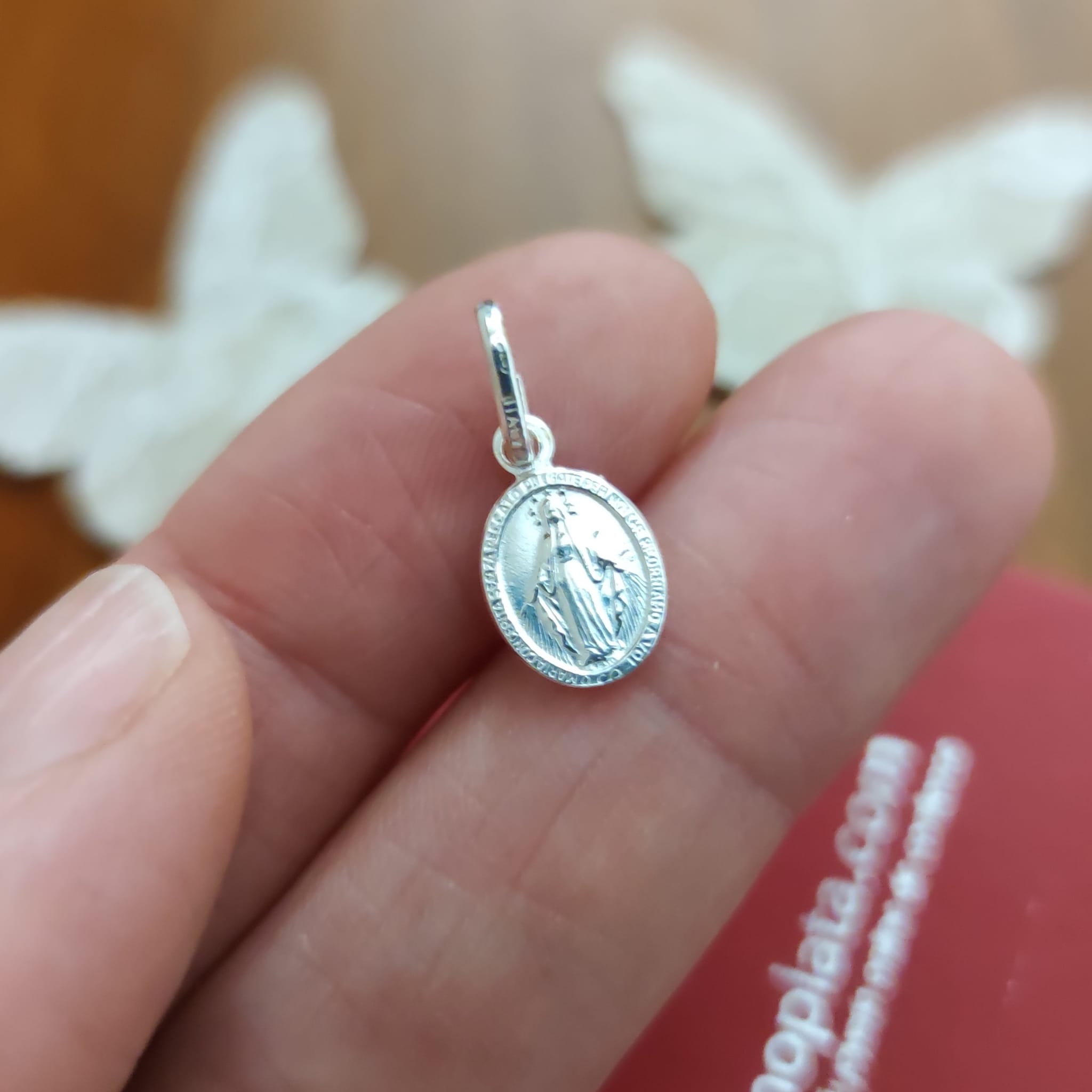 Medalla pequeña Virgen Milagrosa de Plata de ley 925 8mmx10mm 3