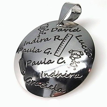 Colgante con nombres y niños de Plata de ley