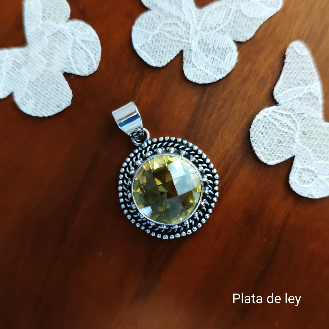 Colgante de Cuarzo Citrino y Plata de ley envejecida 1