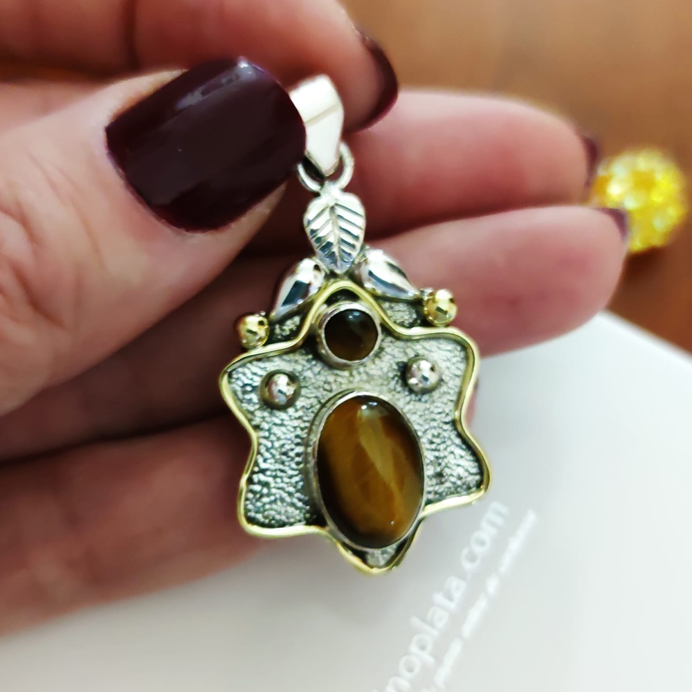 Colgante estrella de Plata de ley bicolor y Piedra Ojo de Tigre 1