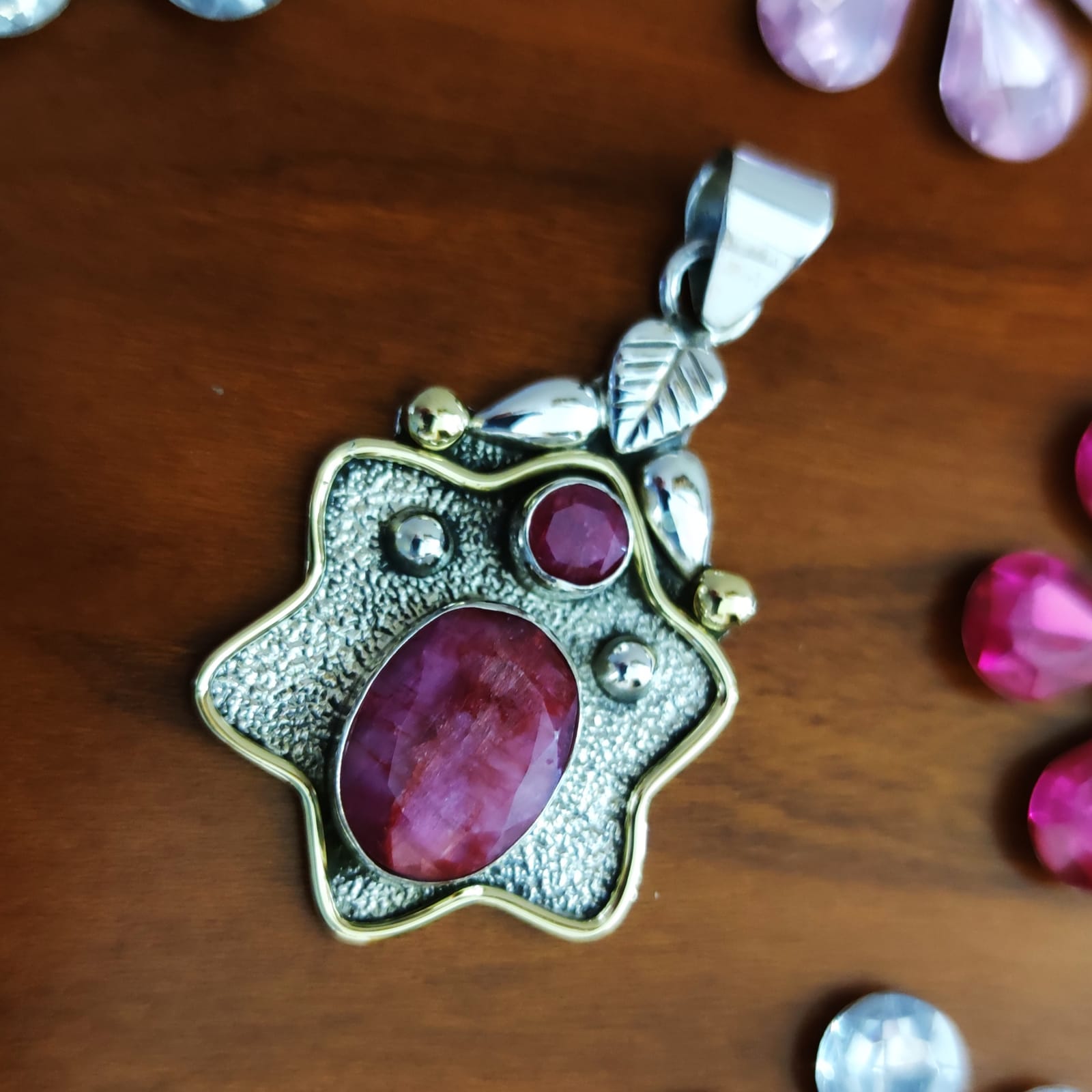 Colgante de Plata de ley con piedra Rubí rosa