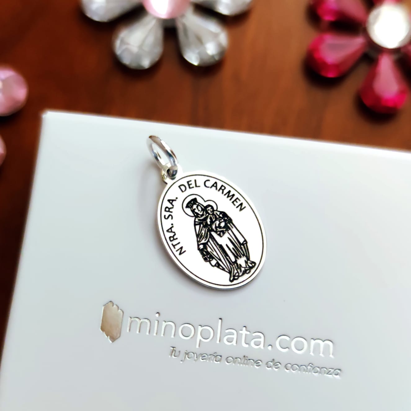 Medalla ovalada de Plata Nuestra Señora Virgen del Carmen 4