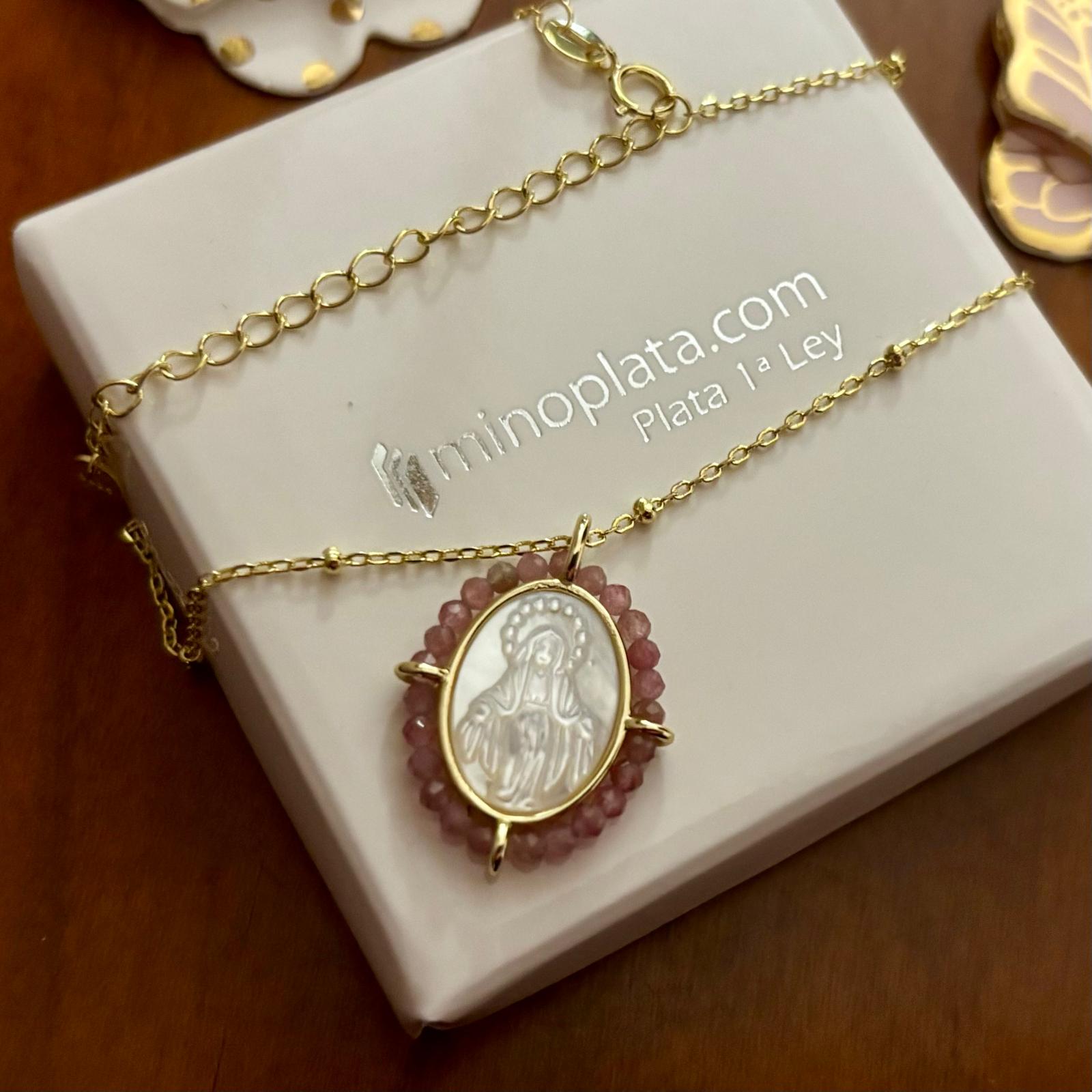 Gargantilla Virgen Milagrosa de Nácar y Plata dorada con cadena bolitas