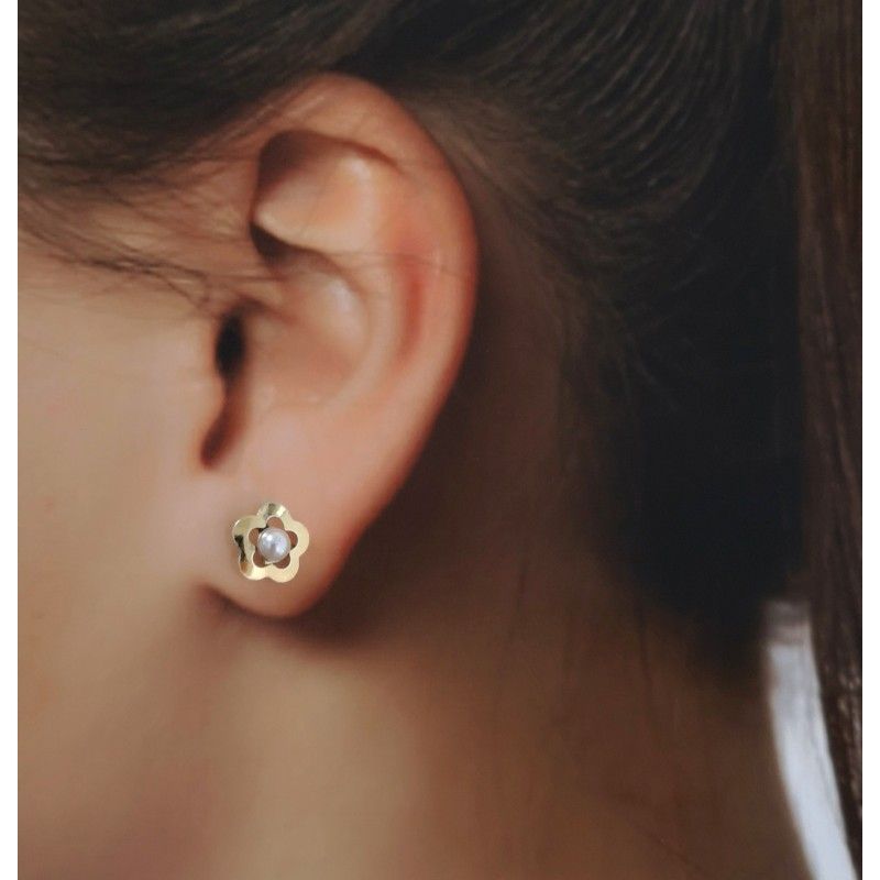Juego Pendientes y Anillo flor de Plata dorada con Perla niña 1