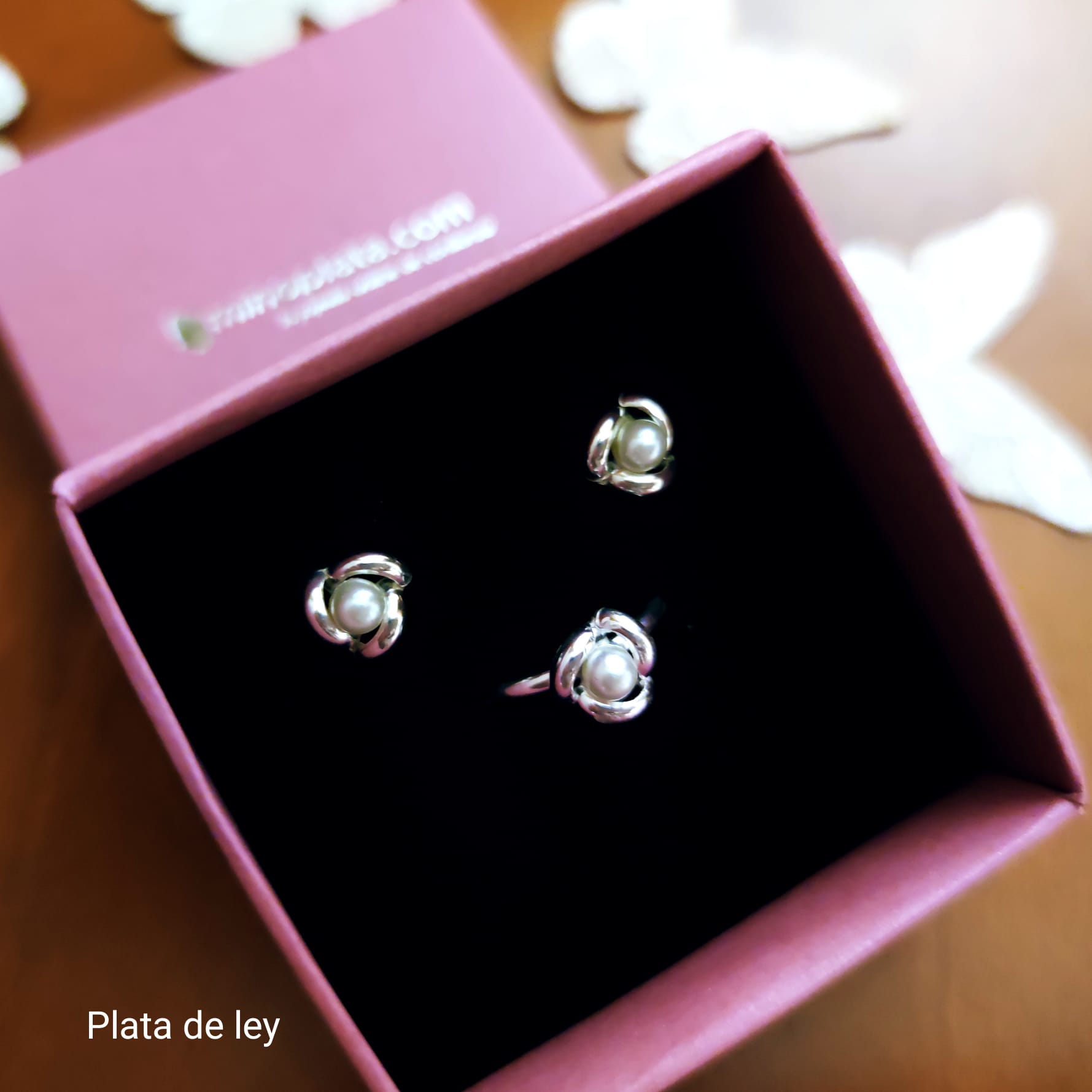 Conjunto de Pendientes y Sortija infantil de Plata con Perla 2
