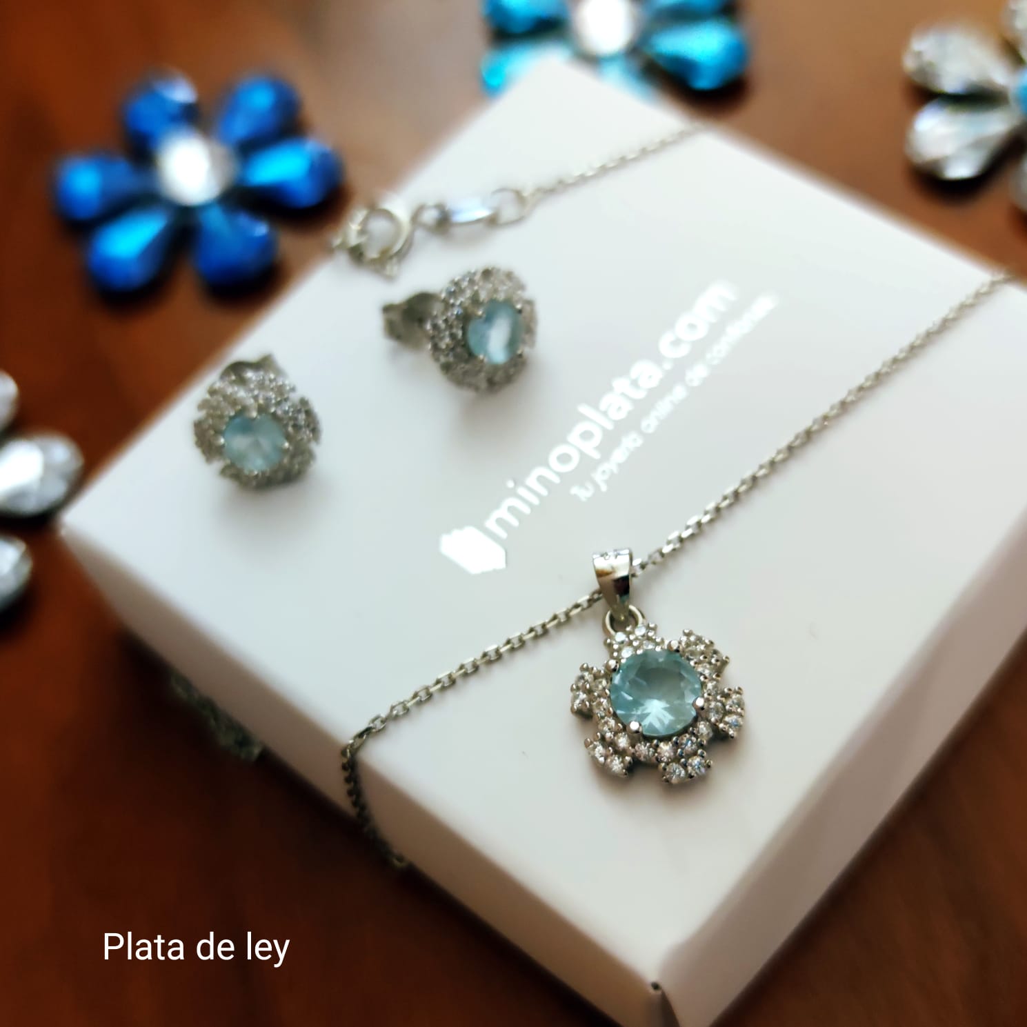 Aderezo Pendientes y Gargantilla de Plata con circonitas azules