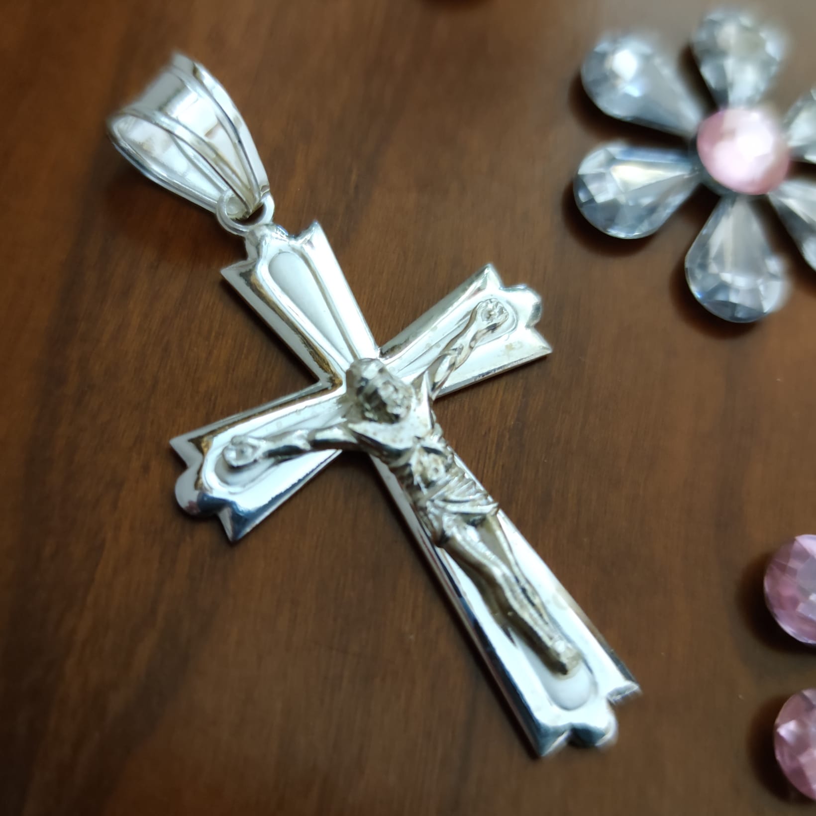 Cruz de Plata de ley grande con Cristo en relieve_1