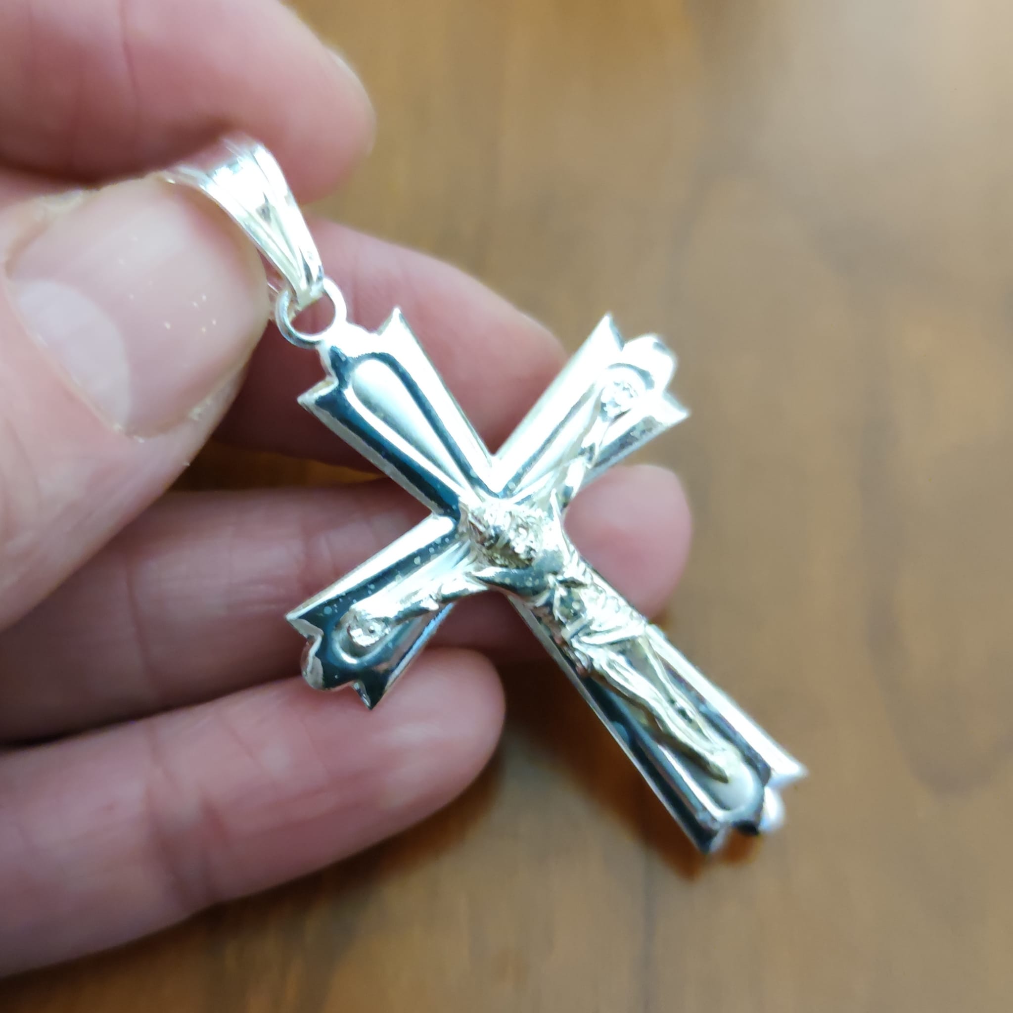Cruz de Plata de ley grande con Cristo en relieve 4
