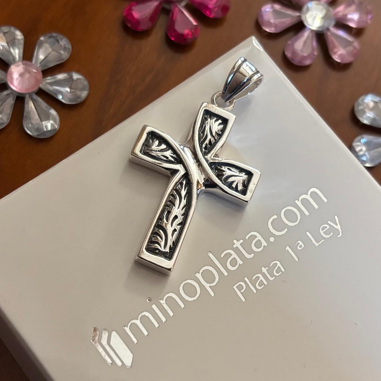 Cruz de Plata de ley envejecida 4