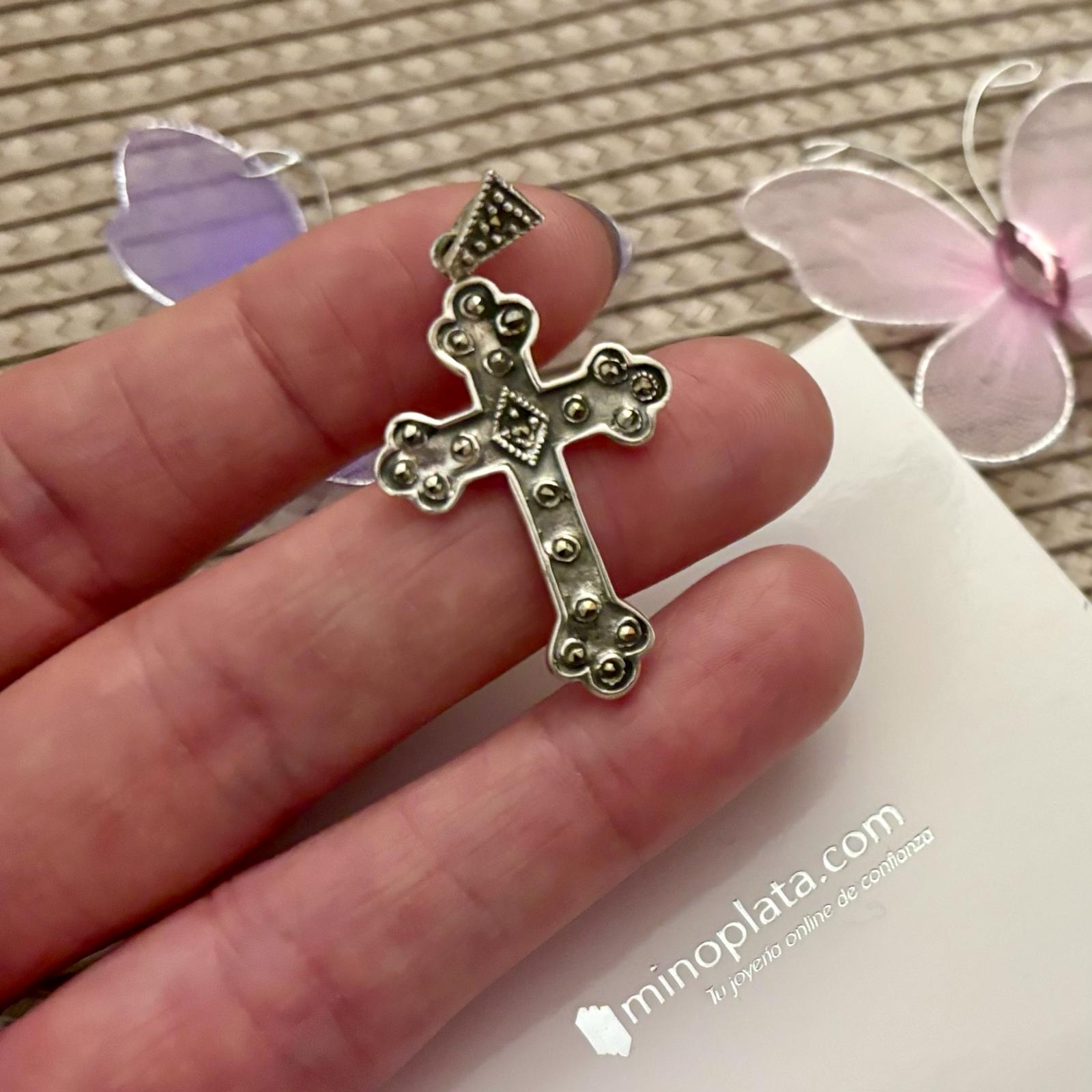Crucifijo de Plata de ley envejecida con piedras Marcasitas