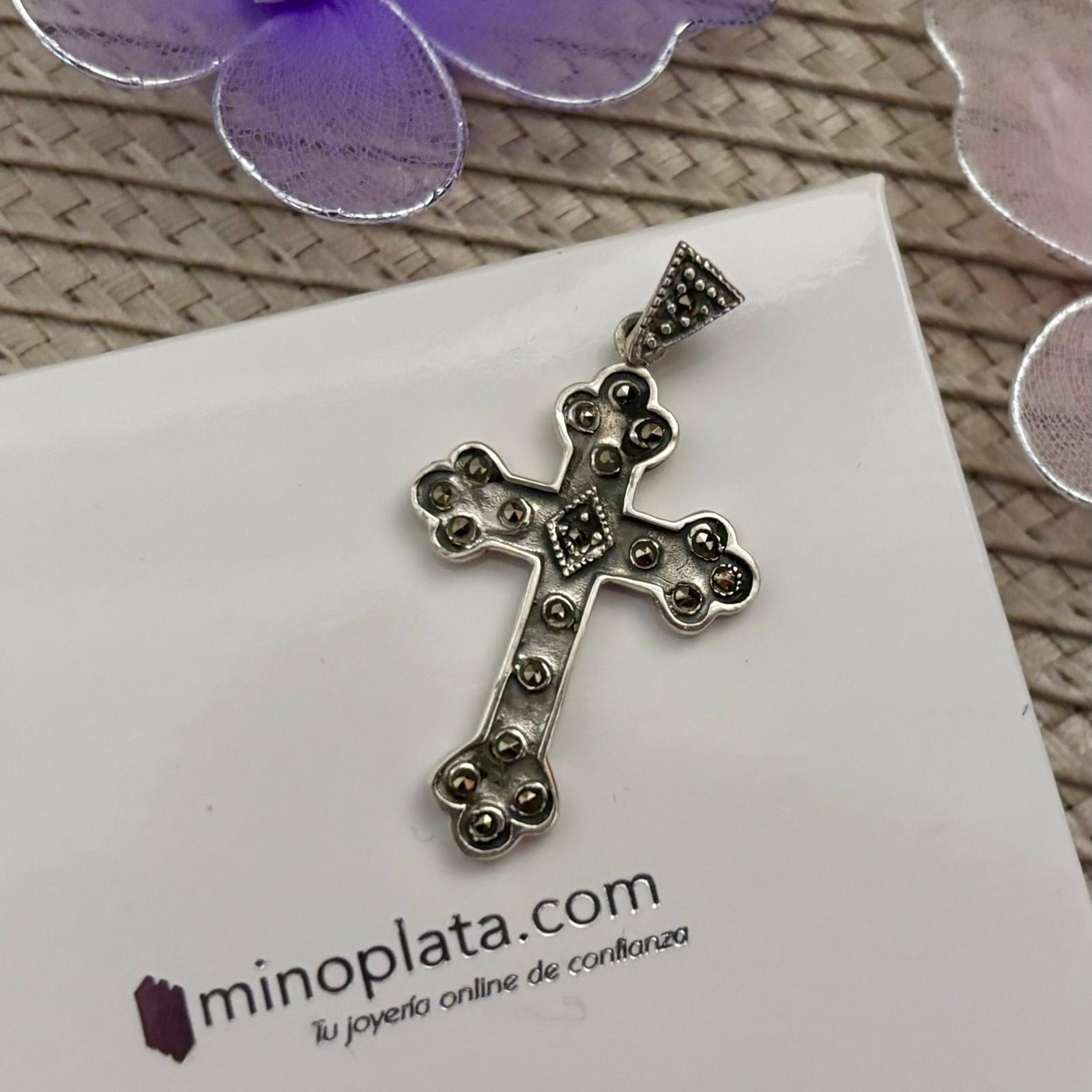Crucifijo de Plata de ley envejecida con piedras Marcasitas 3