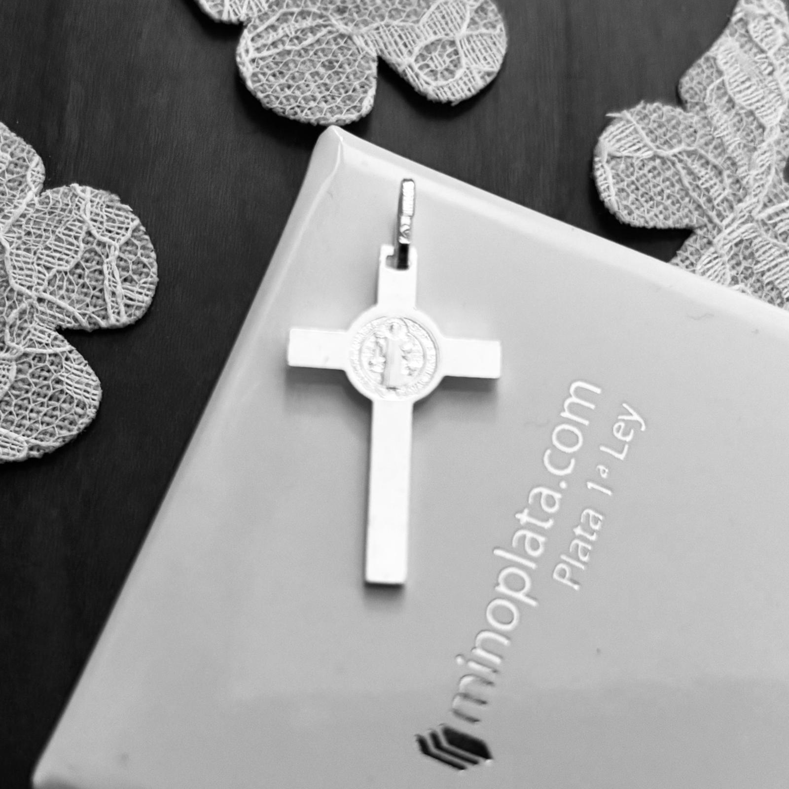 Cruz de San Benito de Plata de ley 925 28mm x 17mm 2