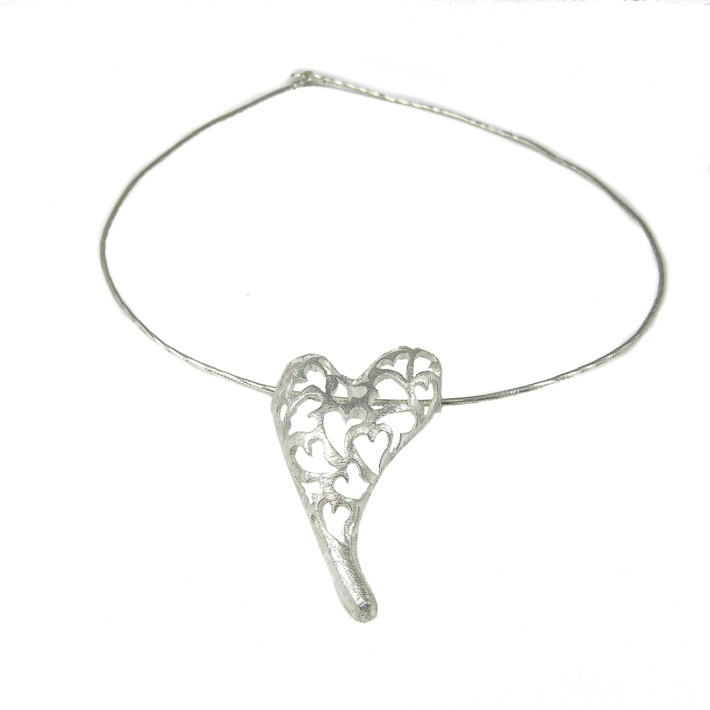 Gargantilla de Plata con Corazon calado