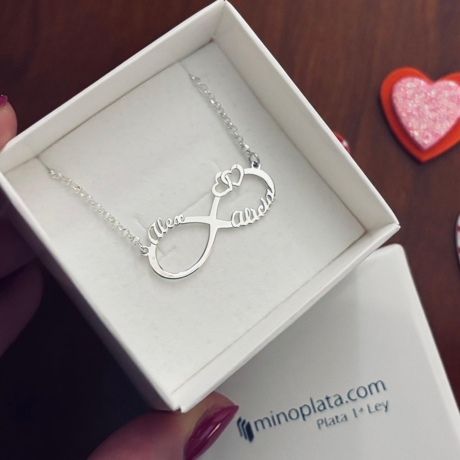 Gargantilla infinito corazones personalizada nombres de Plata 4