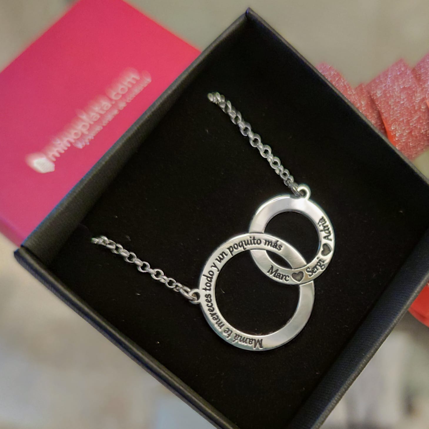 Gargantilla de Plata mamá te mereces todo con nombres 2