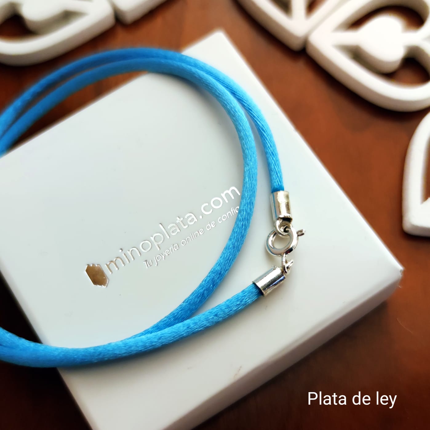 Cordón de Seda azul claro con cierre de Plata de ley 4