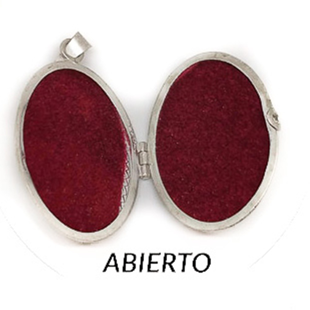 Guardapelos en Plata de ley tallada ovalado 28 x 38 Mm. 4