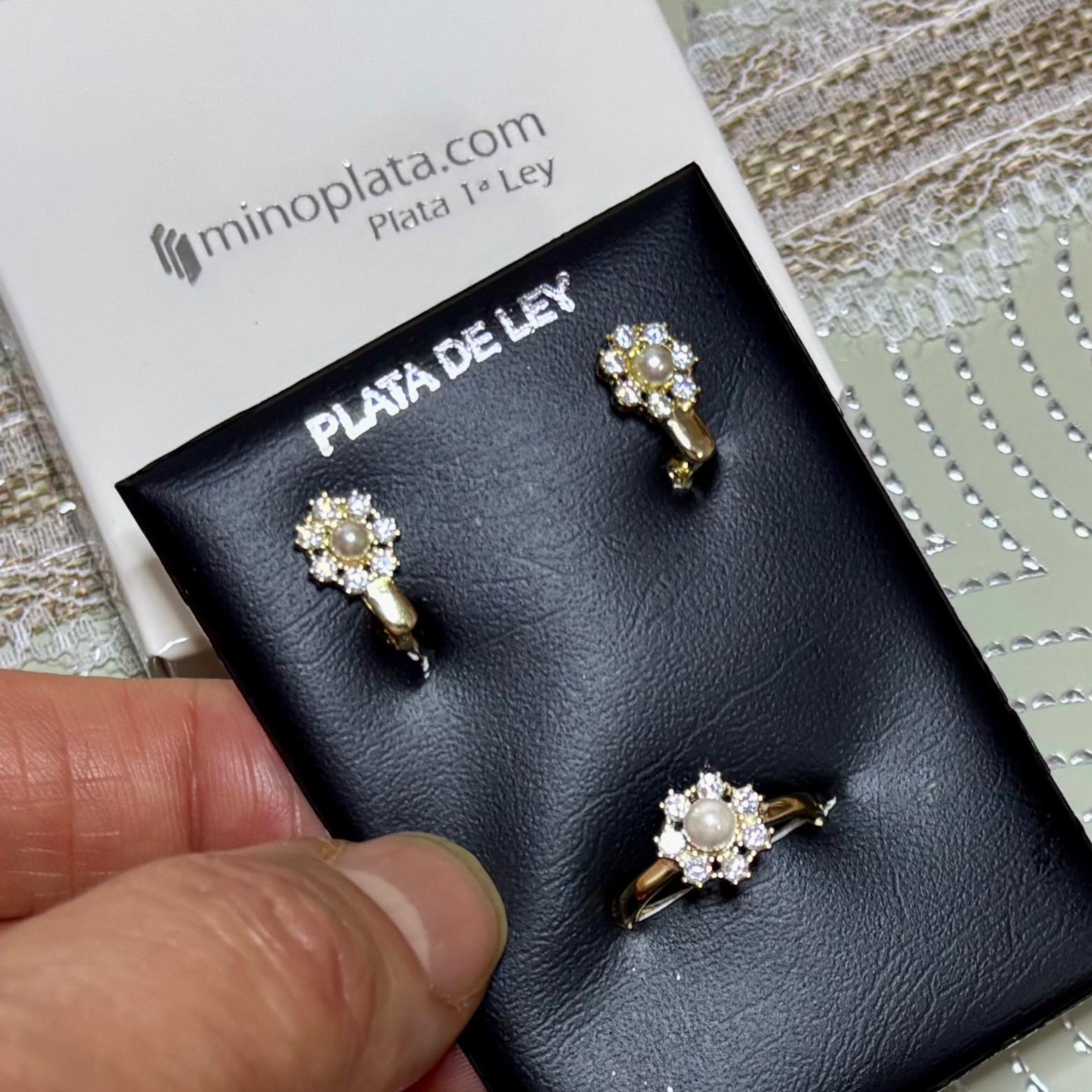 Conjunto Pendientes y Sortija ajustable flor de Plata dorada con Circonitas y Perlas cultivadas 2